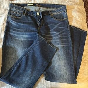 Kut from the Kloth Slouchy Boyfriend Jeans.